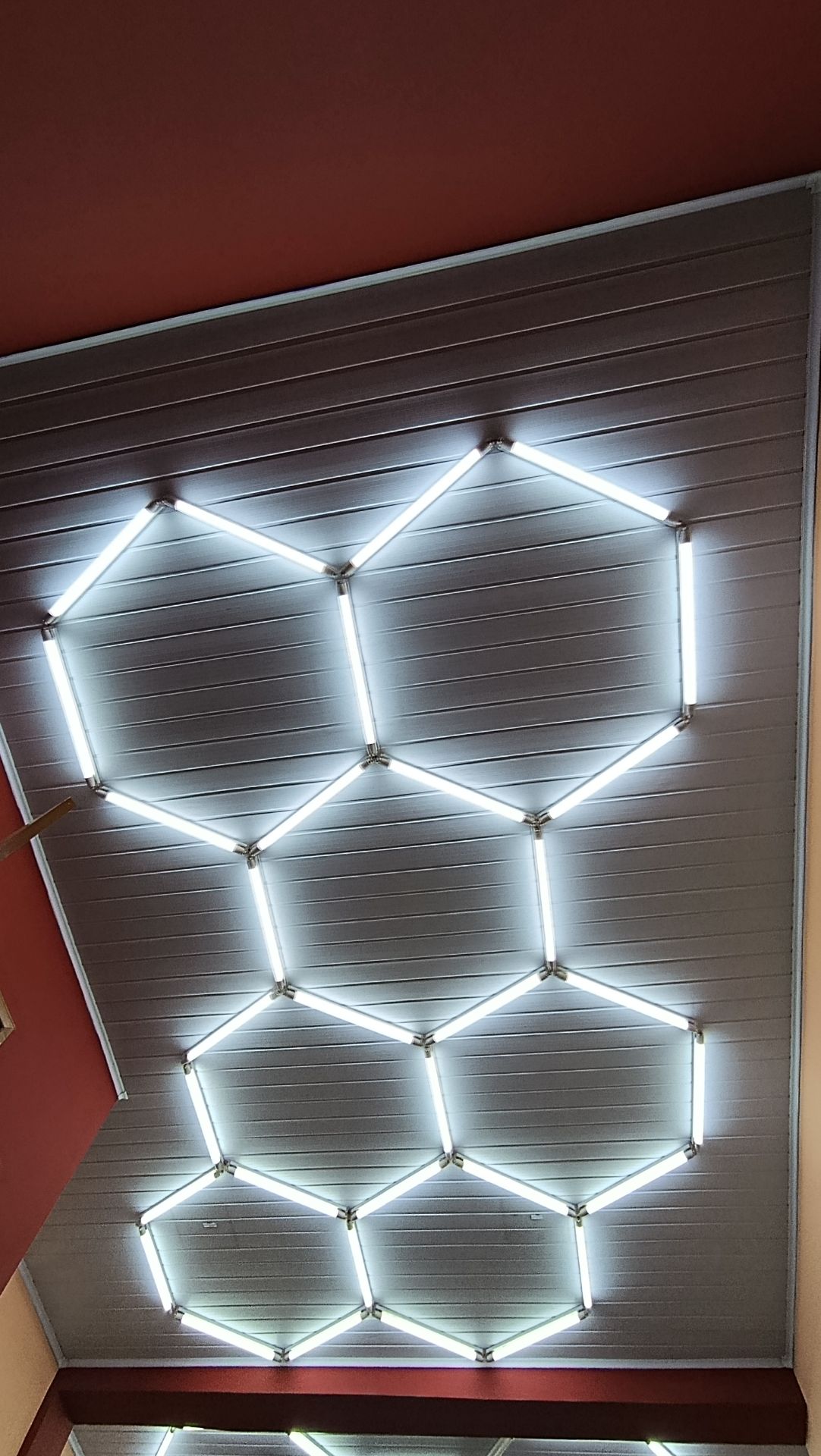 Iluminación con formato exagonal